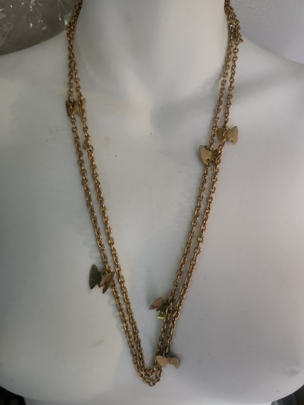 Vtg Sarah Coventry Gold Tone Butterfly Charm Long Necklace - 52 Inches